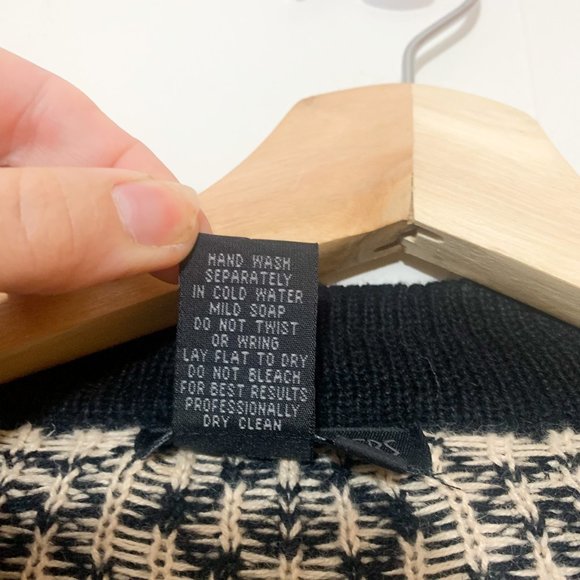 Nomadic Traders Diamond Geometric Button Fair Isle Cardigan, Size Large - Picture 4 of 4